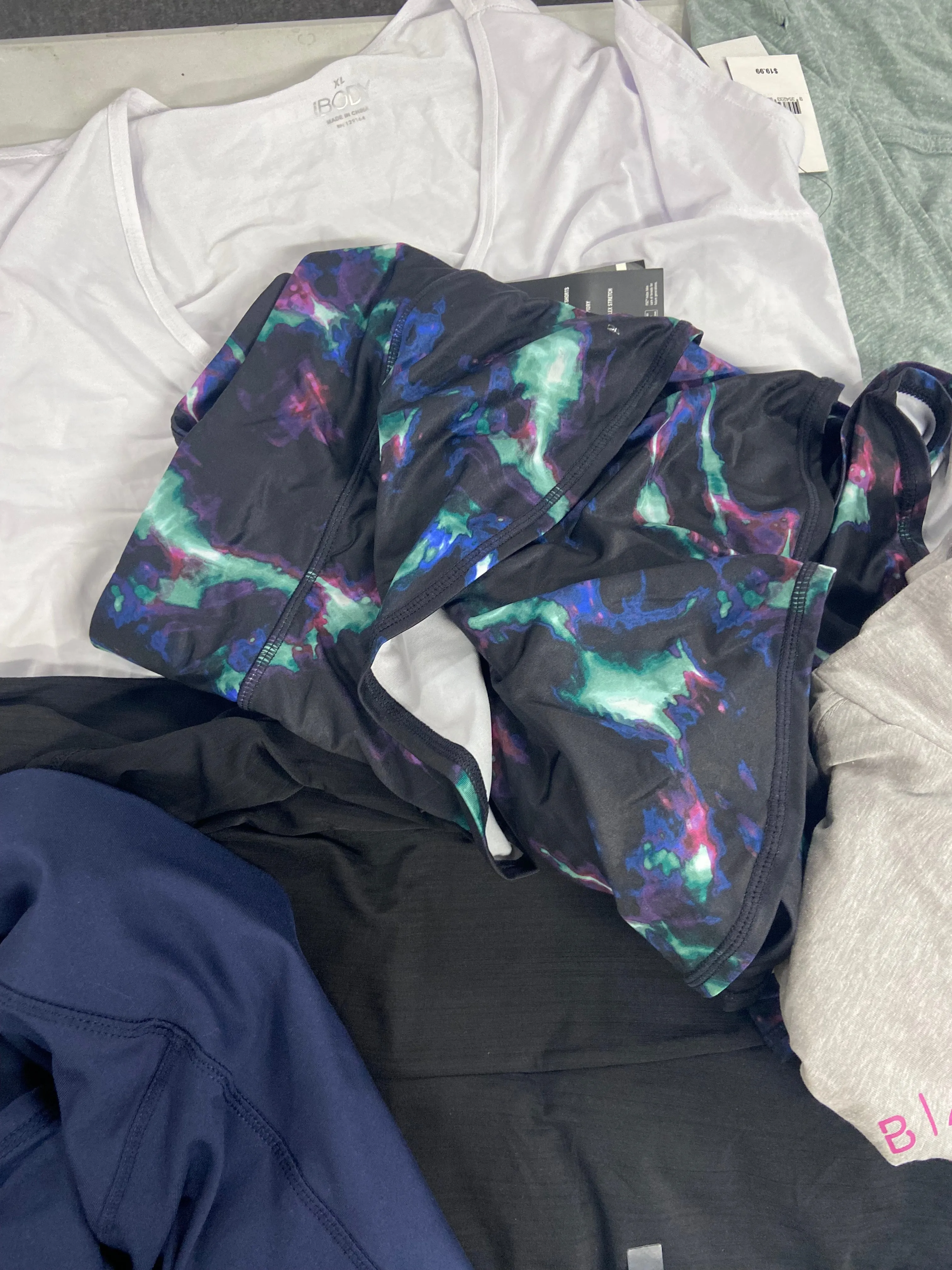 Women's Clothing Activewear Wholesale Lot, MARMOT, THE NORTH FACE, SKECHERS, COLUMBIA and more, 17 items, Shelf Pulls, MSRP $520