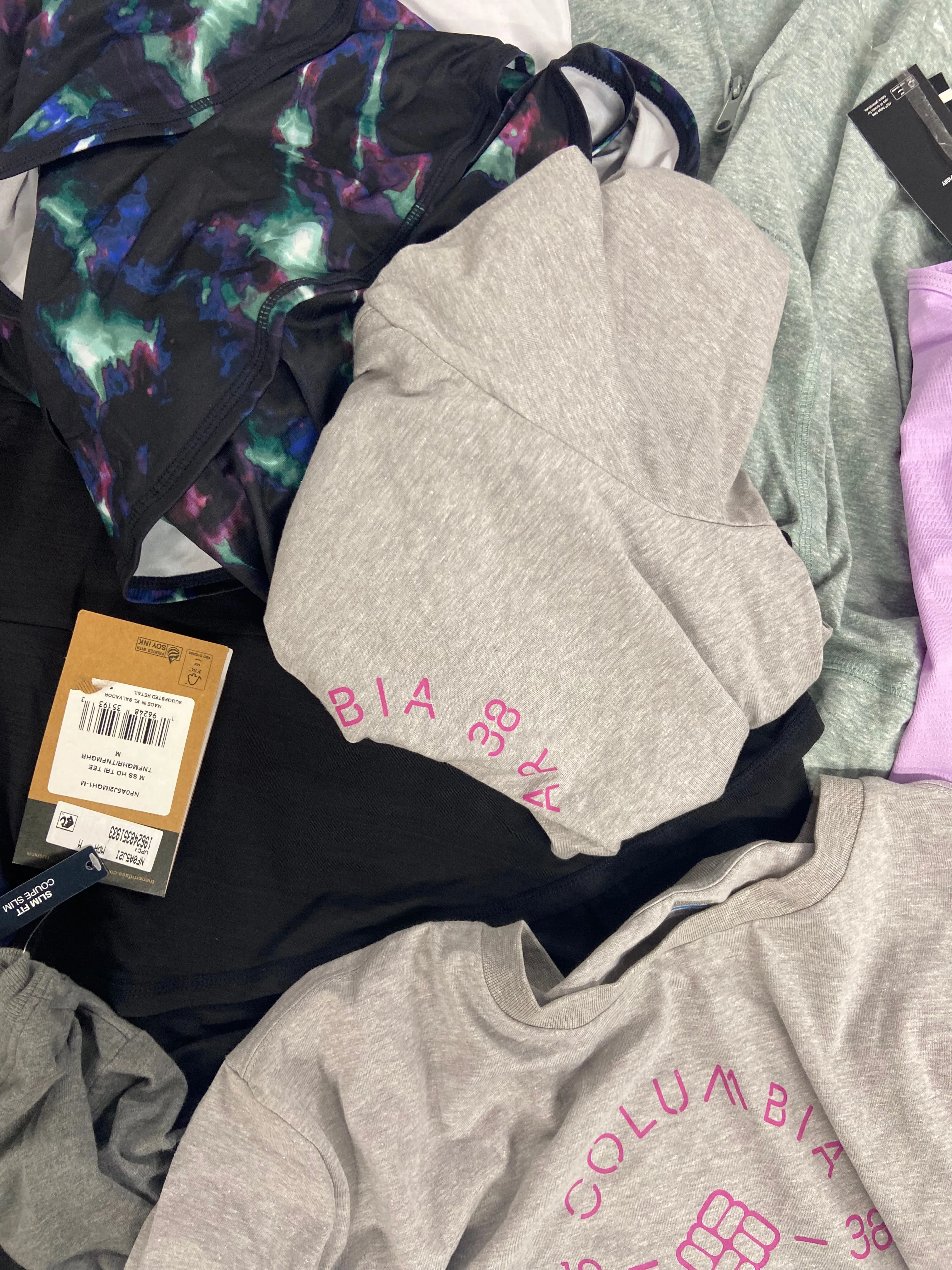 Women's Clothing Activewear Wholesale Lot, MARMOT, THE NORTH FACE, SKECHERS, COLUMBIA and more, 17 items, Shelf Pulls, MSRP $520